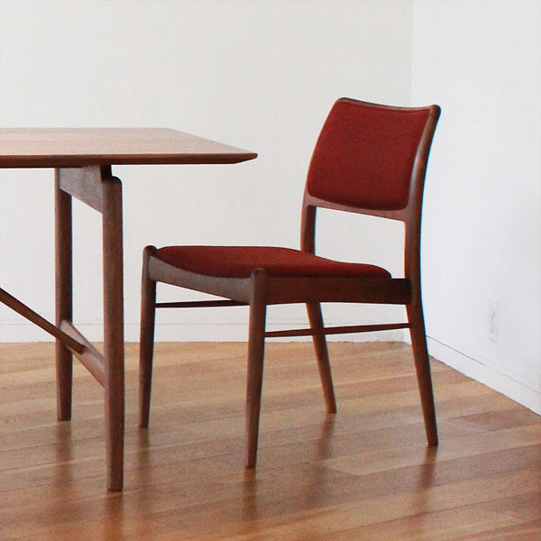 Caja-Dining-chair-Armless-02.jpg