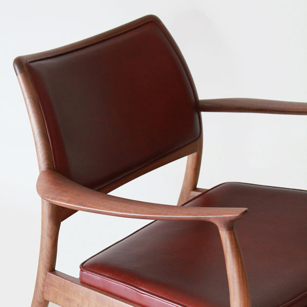 Caja-easy-chair-leather-04.jpg