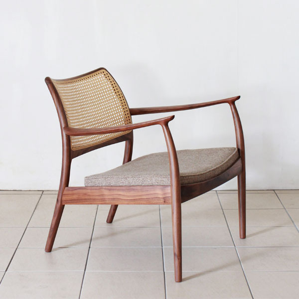 Caja-easy chair can-02.jpg