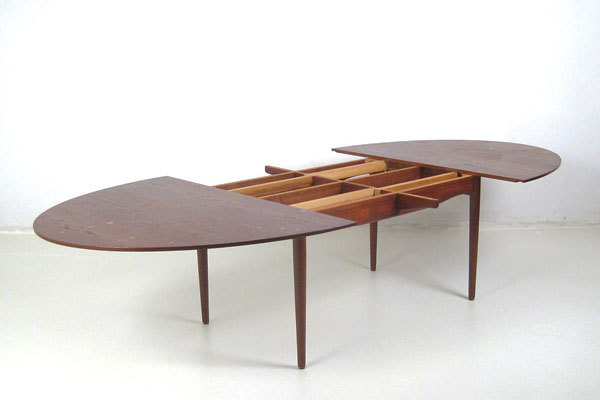 Finn-Juhl--Judus-Dining-table-03.jpg