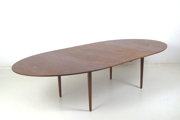 Finn-Juhl--Judus-Dining-table-04.jpg