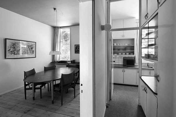Finn-Juhl--Judus-Dining-table-07.jpg