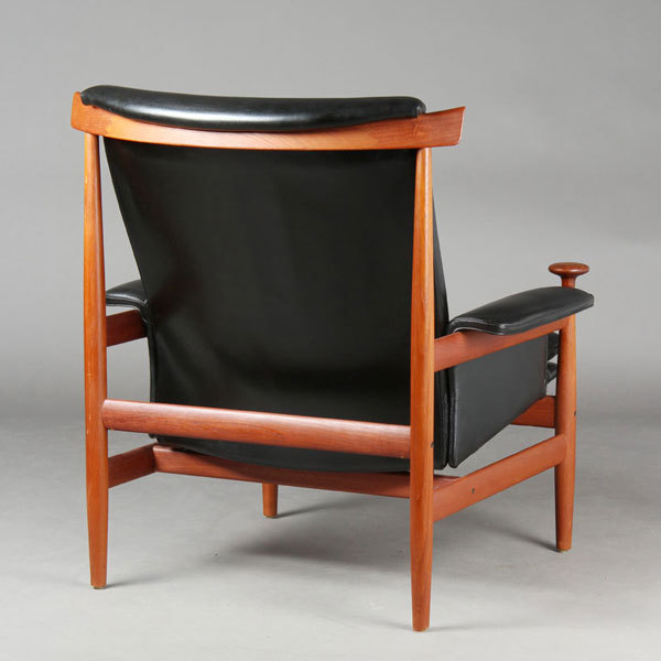Finn-Juhl-Buwana-chair-03.jpg