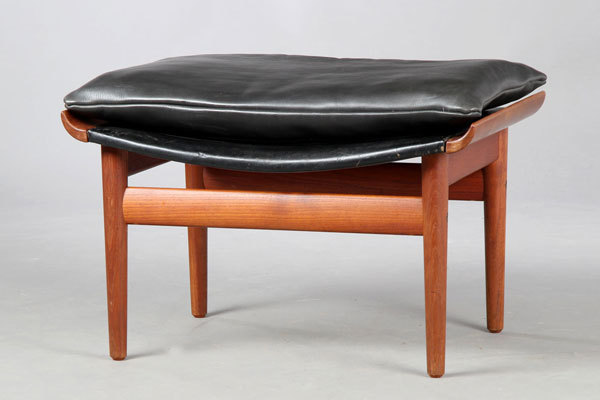 Finn-Juhl-Buwana-chair-05.jpg