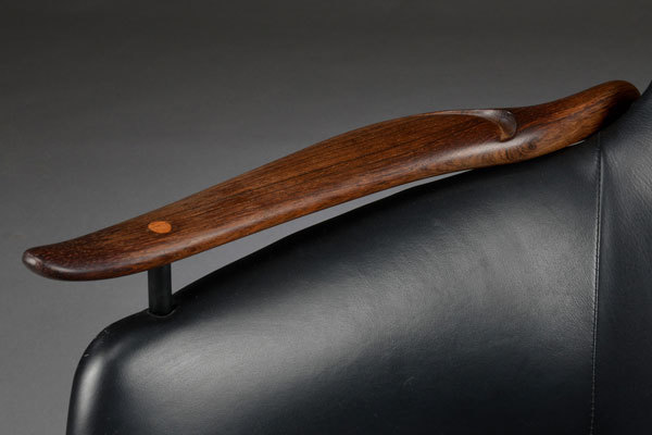 Finn-Juhl-Pair-of-NV53-Rosewood-07.jpg
