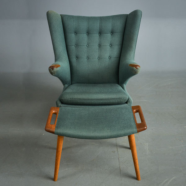 Wegner-Bear-chair-and-Ottoman-03.jpg