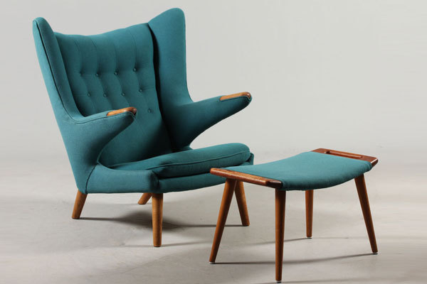 Wegner-Bearchair-and-Ottoman-01.jpg