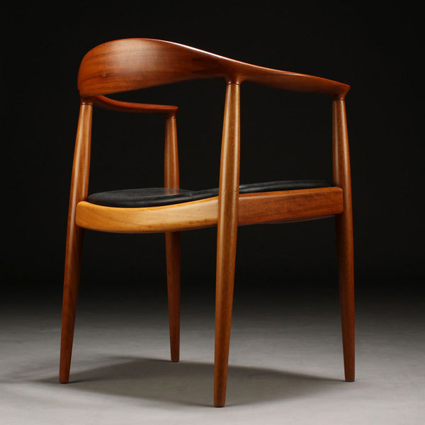 Wegner-The-chair-JH503-Mahogany-04.jpg