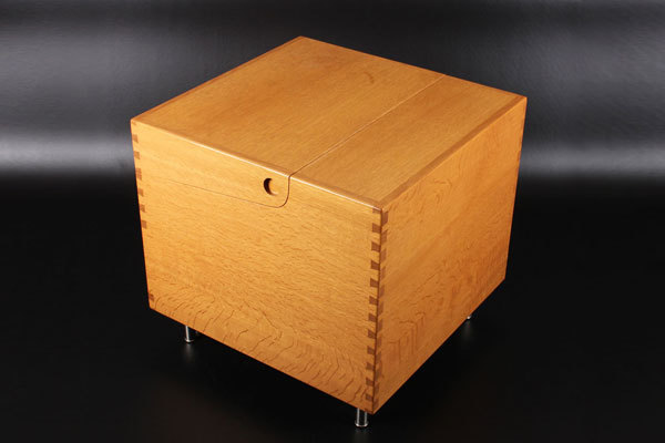 Wegner-bar-cabinet-AT-34-Oak-02.jpg