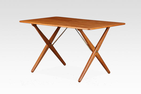 8.Hans J. Wegner  X-leg Coffee table. AT308  Andreas Tuck.jpg