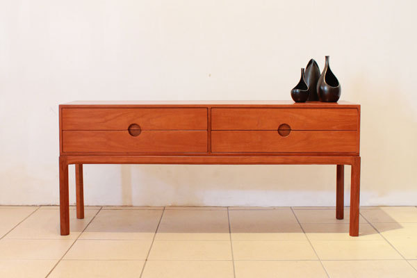 Aksel-Kjaersgaard-Teak-chest-01.jpg