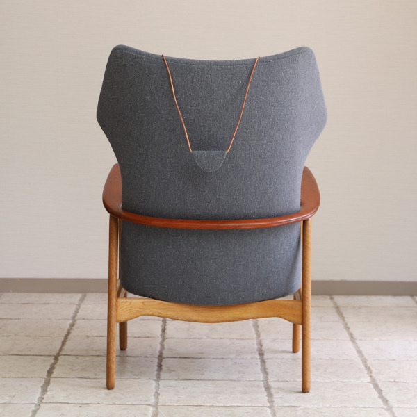 Aksel Bender Madsen  Highback easy chair  Bovenkamp (4).jpg