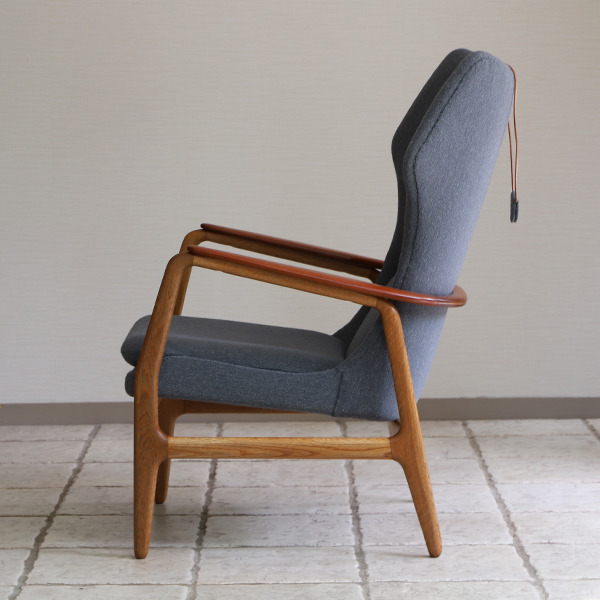 Aksel Bender Madsen  Highback easy chair  Bovenkamp (7).jpg