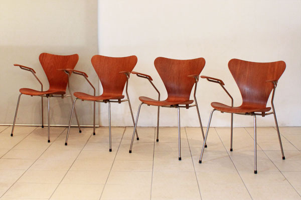 Arne-Jacobsen-Seven-chair-01.jpg