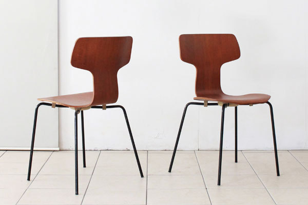 Arne-Jacobsen-T-chair-03.jpg