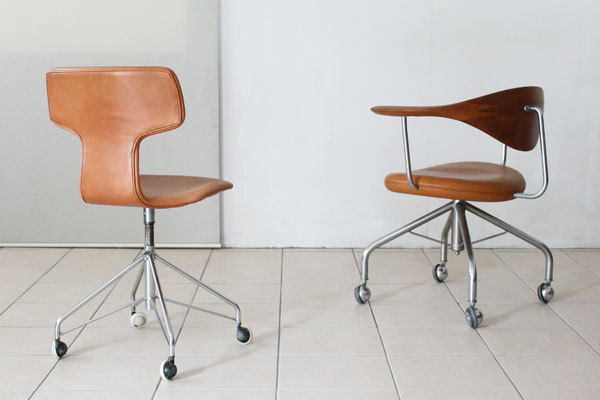 Arne-Jacobsen-T-chair-swivel-02.jpg