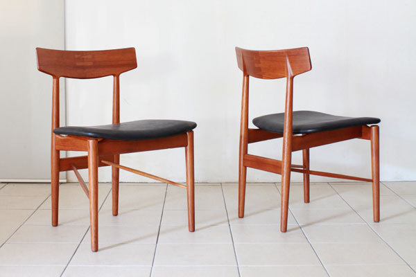 Arne-Vodder-Dining-Chairs-02.jpg