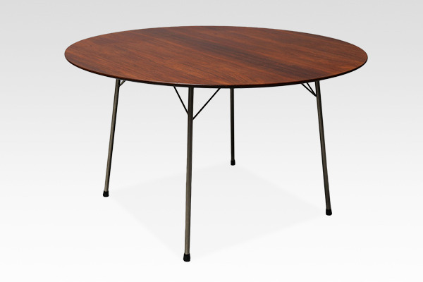 Arne Jacobsen  Table set .model 3600 ＆ model 3100 (1).jpg
