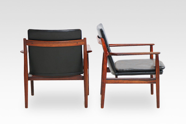 Arne Vodder Armchair.model 431 rosewood Sibast (6).jpg