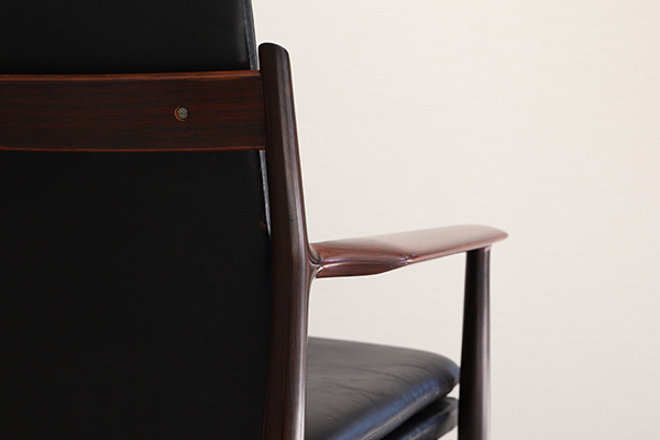 Arne Vodder アームチェア.model 431 Brazilian rosewood Sibast (2).jpg