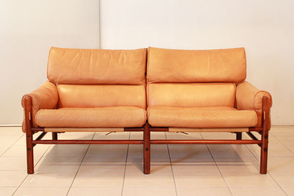 ArneNorell-2seater-sofa-02.jpg