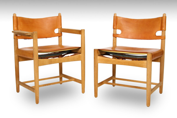 Børge-Mogensen,-a-set-of-six-Hunt-dining-chairs,-model-3237-and-3238--02.jpg