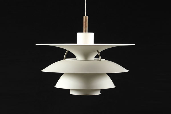 Charlottenborg lamp-01.jpg