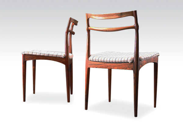 Chr.-Linnneberg--Pair-of-dining-chair-01(C).jpg
