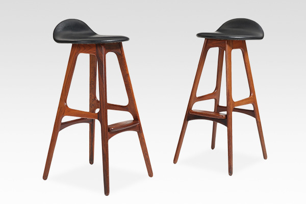 Erik Buck Barstool. OD-61 Odense Maskinsnedkeri (1).jpg