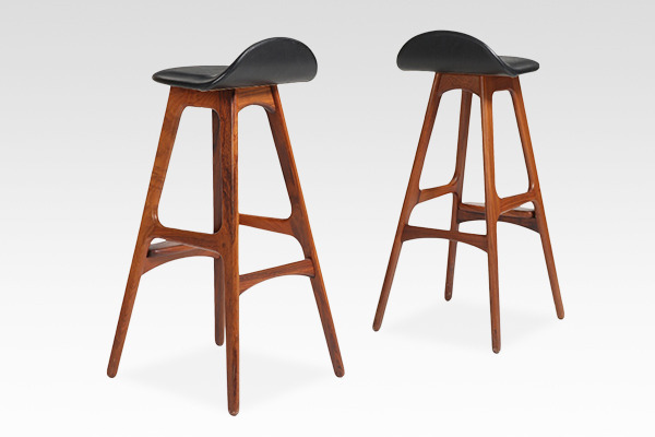 Erik Buck Barstool. OD-61 Odense Maskinsnedkeri (2).jpg