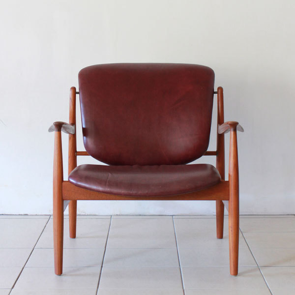 Finn-Juhl-Easy-chair-FD136-03.jpg