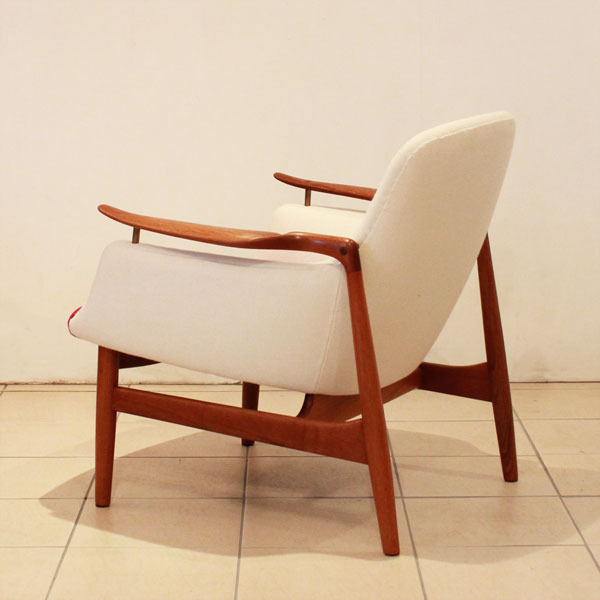 Finn-Juhl-Easy-chair-NV53-03.jpg