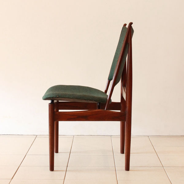 Finn-Juhl-Egyptian-Chair-02.jpg