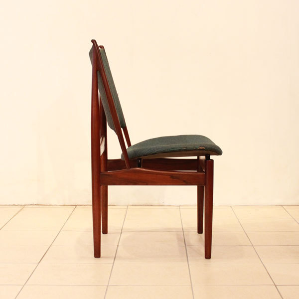 Finn-Juhl-Finn-Juhl--Egyptian-Chair-06.jpg