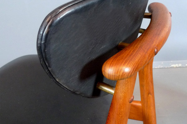 Finn-Juhl-armchair01.jpg