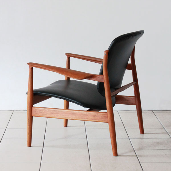 Finn-Juhl-easy-chair-FD136-04.jpg