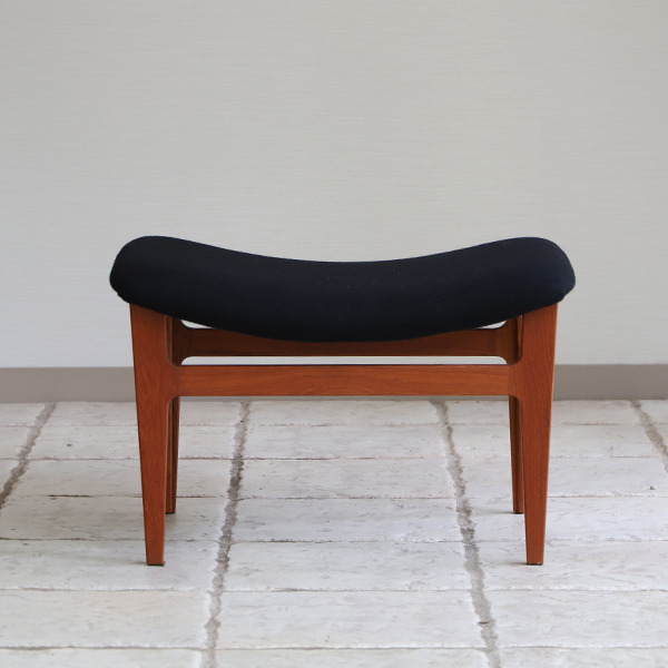 Finn Juhl  Easy chair. FD-138   ottoman France and son (13).jpg