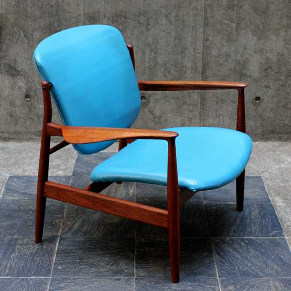 Finn Juhl FD136 3.jpg
