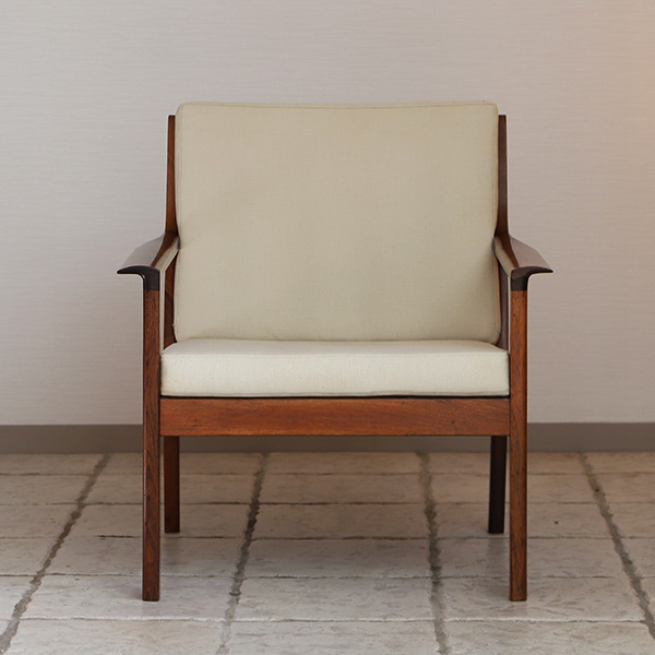 Fredrik Kayser  Easy chair .Model 935 .Rosewood  Vatne Mobler_1 (1).jpg