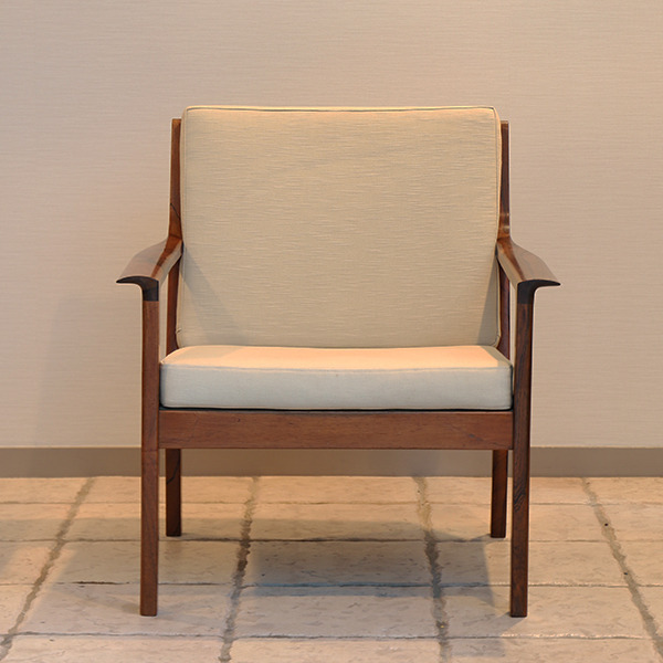 Fredrik Kayser  Easy chair .Model 935 .Rosewood  Vatne Mobler_2 (14).jpg