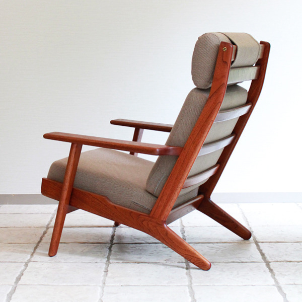 Hans-J.-Wegner-High-back-easy-chair.-GE-290A-GETAMA-08.jpg