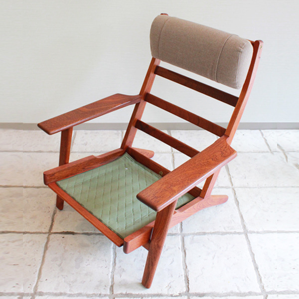 Hans-J.-Wegner-High-back-easy-chair.-GE-290A-GETAMA-10.jpg