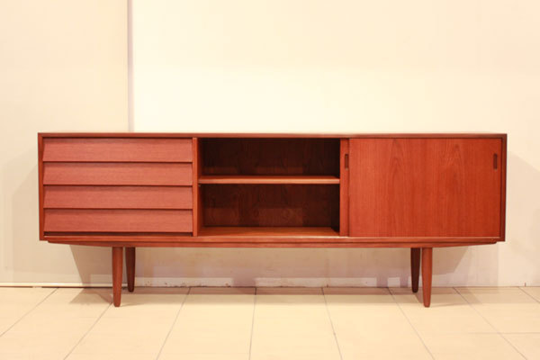 Hans-Olsen--Sideboard-03.jpg