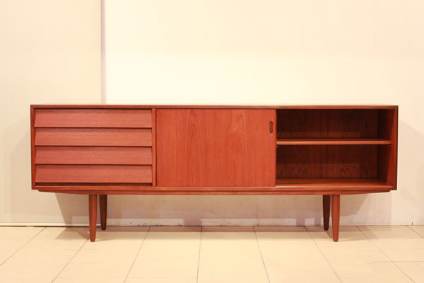 Hans-Olsen--Sideboard-04.jpg