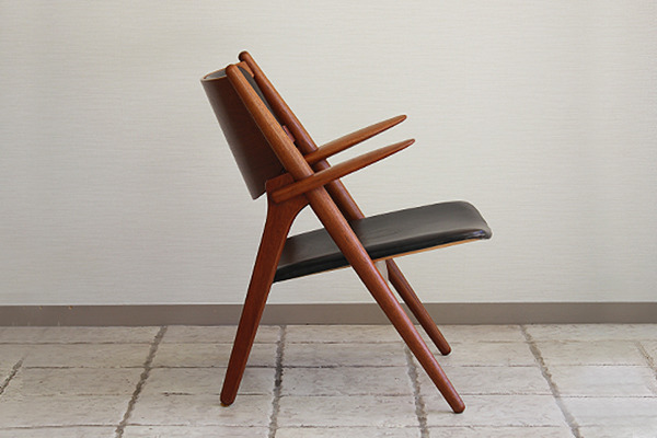 Hans. J. Wegner  Easy chair.CH-28 teak  Carl Hansen  Son (14).jpg