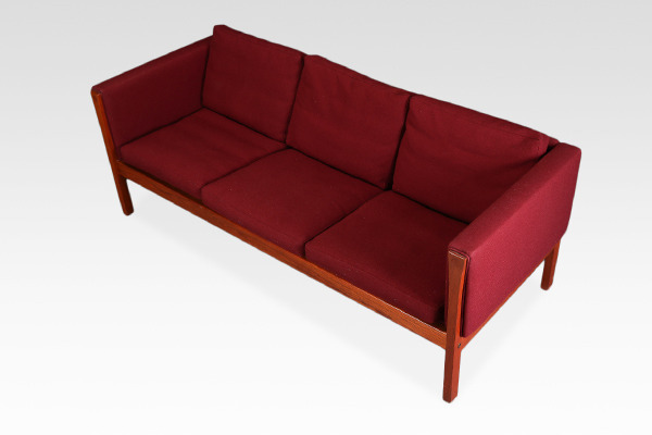 Hans J. Wegner 3 seater sofa& Easy chair . AP62 AP Stolen (3).jpg