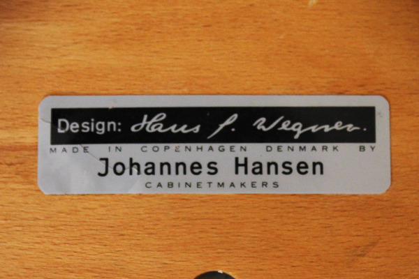 Hans J. Wegner  Armchair. JH-701  Johannes Hansen (7).jpg