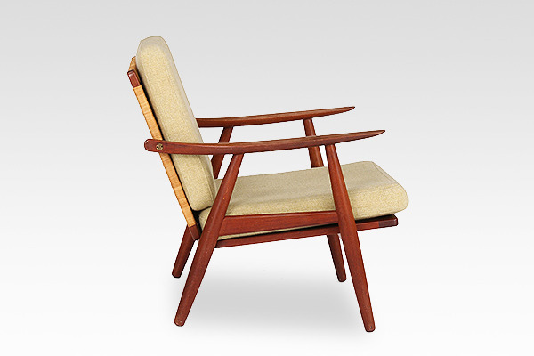 Hans J. Wegner  Easy chair. GE270  GETAMA (3).jpg