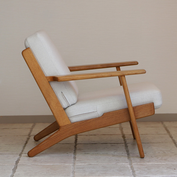 Hans J. Wegner  Easy chair. GE290 .Oak  GETAMA-01 (14).jpg