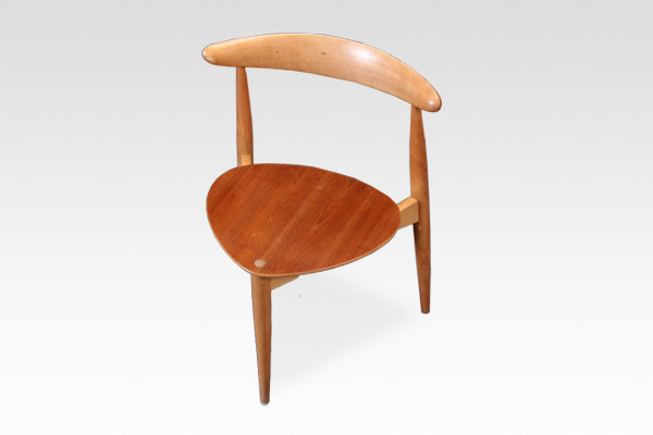 Sold Out】Hans J. Wegner / ハートチェア / Fritz Hansen: KAMADA 北欧家具 ヴィンテージ コレクション